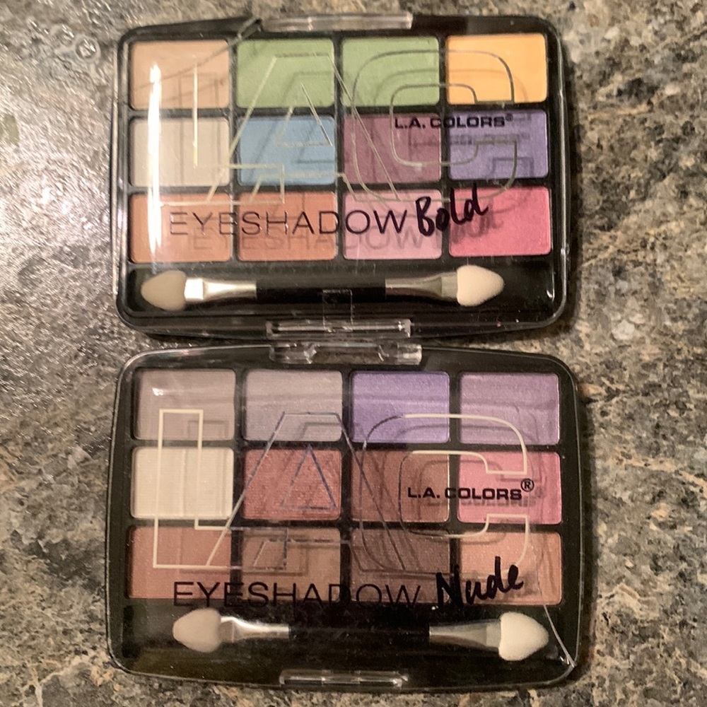 💥HOST PICK💥 L.A. Colors 12 eyeshadow palette🌟
